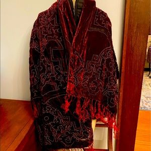 Ladies beautiful stitched dark burgundy scarf